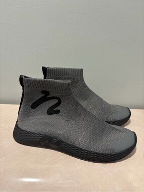 Naturino Men's Slip-On Knit Sneakers in Charcoal Gray
